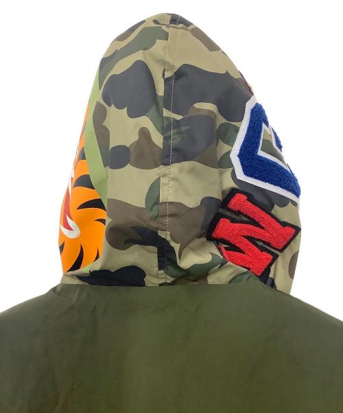 A BATHING APE（ア ベイシング エイプ）A BATHING APE (ア ベイシング エイプ) ナイロンパーカー カーキ サイズ:Lの古着・服飾アイテム