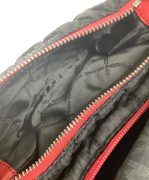 MICHAEL KORS（マイケル・コース）MICHAEL KORS (マイケルコース) メッセンジャーバッグ ブラック×レッドの古着・服飾アイテム