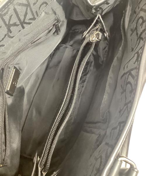 Calvin Klein（カルバンクライン）Calvin Klein (カルバンクライン) ハンドバッグ ブラックの古着・服飾アイテム