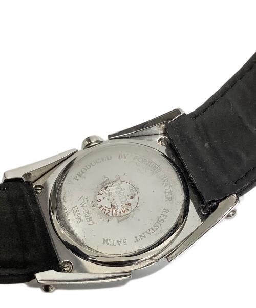 Vivienne Westwood（ヴィヴィアンウエストウッド）Vivienne Westwood (ヴィヴィアンウエストウッド) 腕時計 シルバーの古着・服飾アイテム