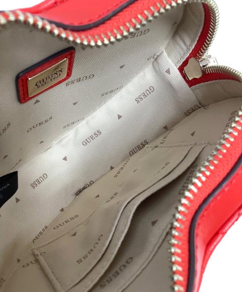 GUESS（ゲス）GUESS (ゲス) チェーンショルダーバッグ レッドの古着・服飾アイテム