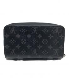 LOUIS VUITTON（ルイ ヴィトン）の古着「ジッピーXL」｜ブラック