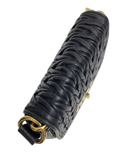 MIU MIU（ミュウミュウ）MIU MIU (ミュウミュウ) ショルダーバッグ ブラックの古着・服飾アイテム