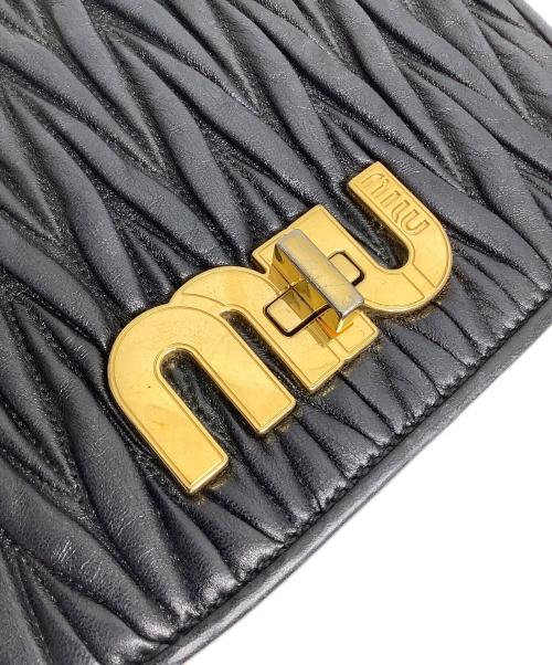 MIU MIU（ミュウミュウ）MIU MIU (ミュウミュウ) ショルダーバッグ ブラックの古着・服飾アイテム