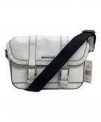 MICHAEL KORSマイケル・コース）の古着「メッセンジャーバッグ」｜ホワイト