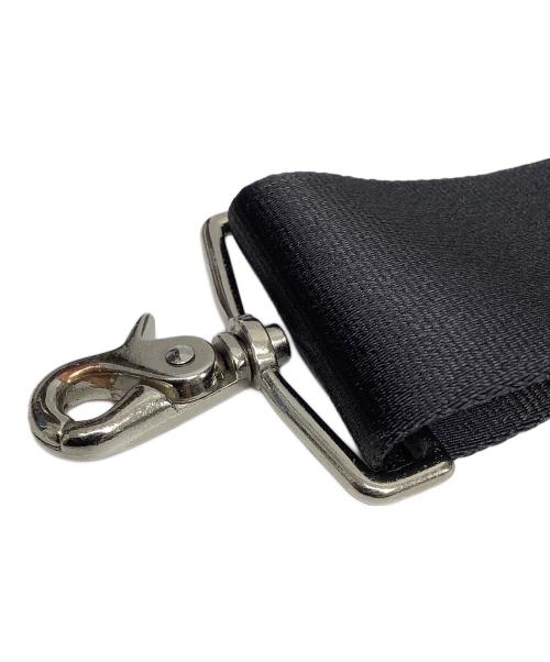 Vivienne Westwood（ヴィヴィアンウエストウッド）Vivienne Westwood (ヴィヴィアンウエストウッド) ORBエンボスボディーバッグ ブラックの古着・服飾アイテム