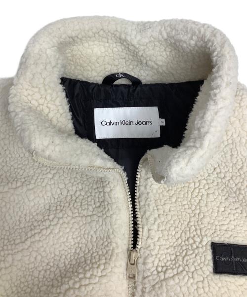 Calvin Klein Jeans（カルバンクラインジーンズ）Calvin Klein Jeans (カルバンクラインジーンズ) ボアジャケット ホワイト サイズ:Mの古着・服飾アイテム
