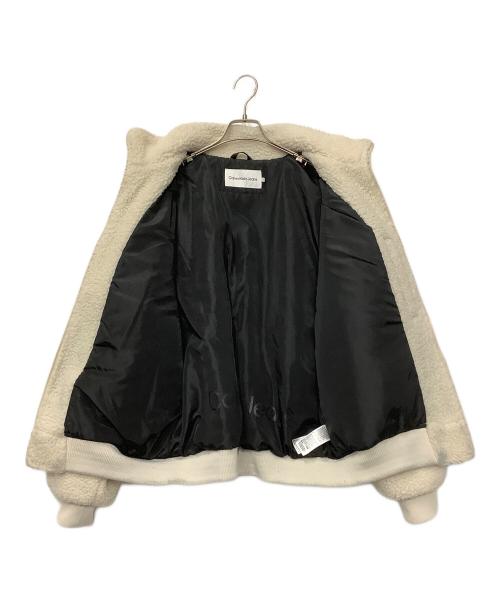 Calvin Klein Jeans（カルバンクラインジーンズ）Calvin Klein Jeans (カルバンクラインジーンズ) ボアジャケット ホワイト サイズ:Mの古着・服飾アイテム