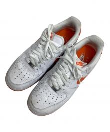 NIKE（ナイキ）の古着「AIR FORCE 1 '07」｜ホワイト×オレンジ