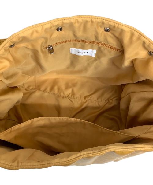 seyto（セイト）seyto (セイト) スタッズビッグショルダーバッグ キャメル サイズ:FREEの古着・服飾アイテム