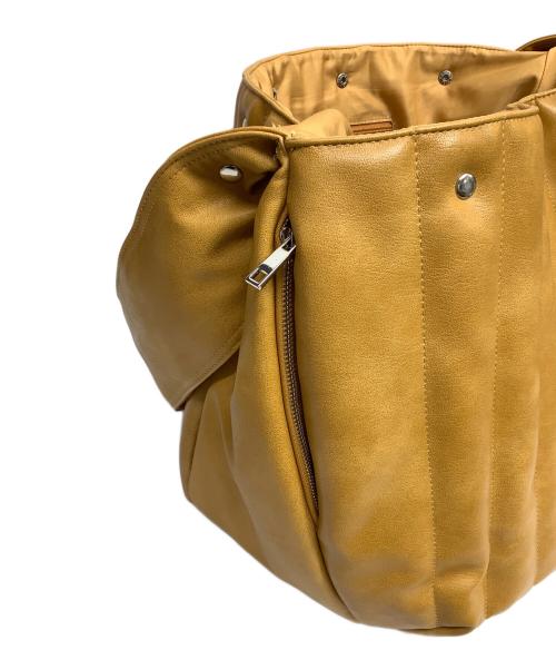 seyto（セイト）seyto (セイト) スタッズビッグショルダーバッグ キャメル サイズ:FREEの古着・服飾アイテム