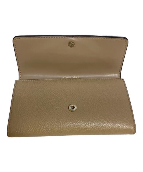 MICHAEL KORS（マイケルコース）MICHAEL KORS (マイケルコース) 長財布 ベージュの古着・服飾アイテム
