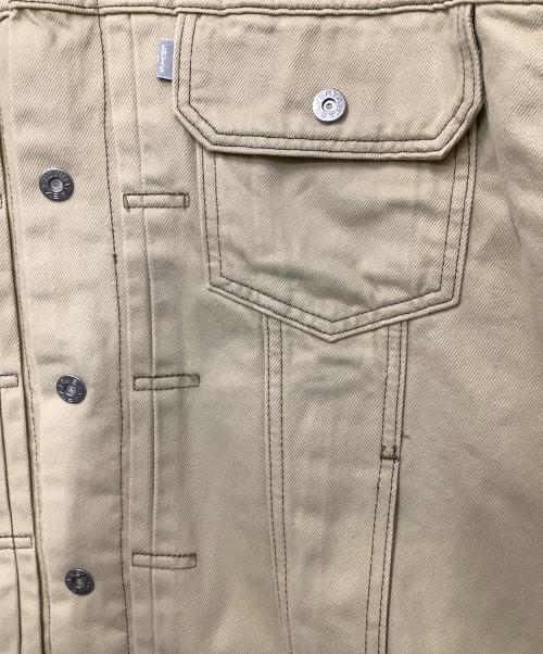 LEVI'S（リーバイス）LEVI'S (リーバイス) トラッカージャケット ベージュ サイズ:Mの古着・服飾アイテム