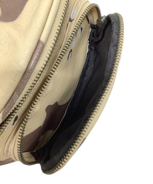 SUPREME（シュプリーム）Supreme (シュプリーム) ショルダーポーチ ベージュの古着・服飾アイテム