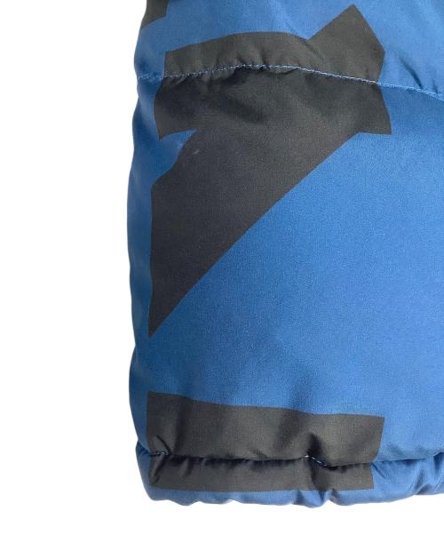 KENZO（ケンゾー）KENZO (ケンゾー) モノグラムロゴ総柄ダウンジャケット ブルー×ブラック サイズ:Mの古着・服飾アイテム