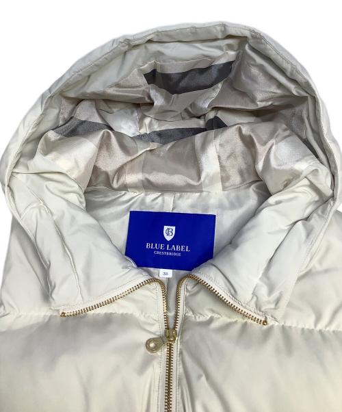 BLUE LABEL CRESTBRIDGE（ブルーレーベルクレストブリッジ）BLUE LABEL CRESTBRIDGE (ブルーレーベルクレストブリッジ) ダウンベスト ホワイト サイズ:38の古着・服飾アイテム