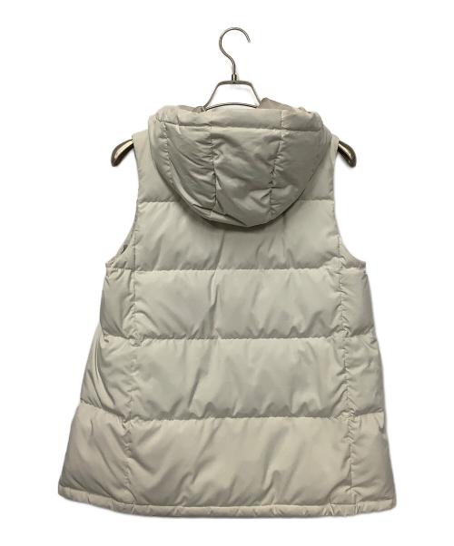 BLUE LABEL CRESTBRIDGE（ブルーレーベルクレストブリッジ）BLUE LABEL CRESTBRIDGE (ブルーレーベルクレストブリッジ) ダウンベスト ホワイト サイズ:38の古着・服飾アイテム