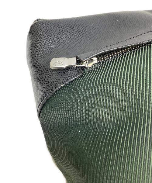 LOUIS VUITTON（ルイ ヴィトン）LOUIS VUITTON (ルイ ヴィトン) ショルダーバッグ グリーン×ブラックの古着・服飾アイテム