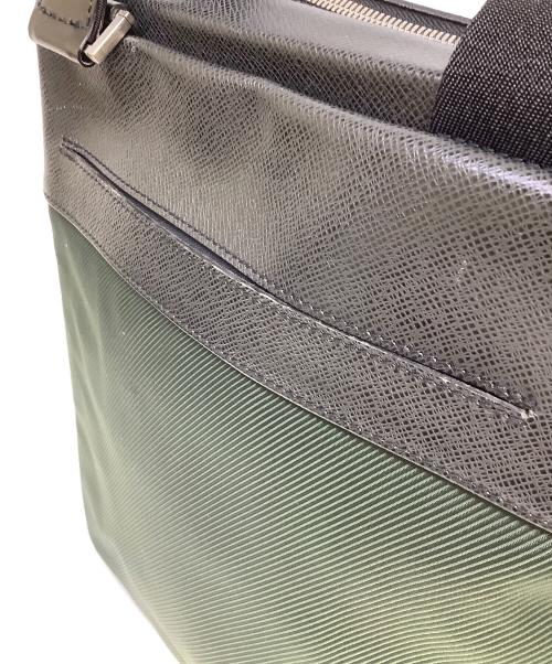 LOUIS VUITTON（ルイ ヴィトン）LOUIS VUITTON (ルイ ヴィトン) ショルダーバッグ グリーン×ブラックの古着・服飾アイテム