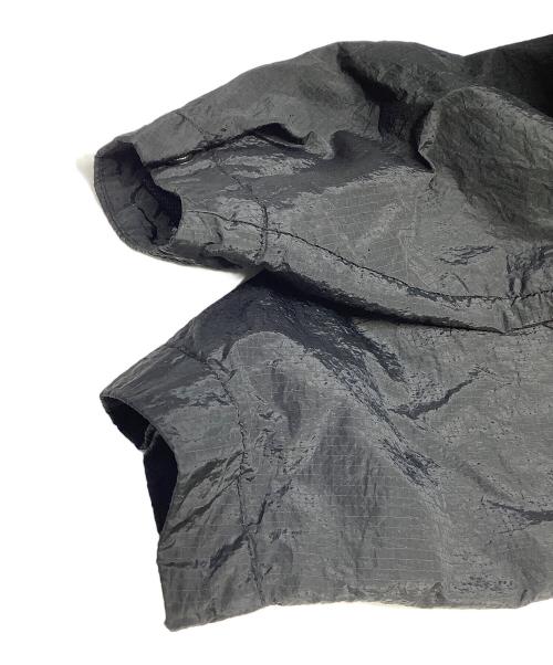STONE ISLAND（ストーンアイランド）STONE ISLAND (ストーンアイランド) ナイロンリップストップジップアップフーディ ブラック サイズ:Mの古着・服飾アイテム