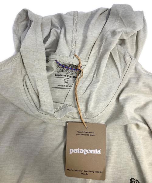 Patagonia（パタゴニア）Patagonia (パタゴニア) プルオーバーパーカー ベージュ サイズ:Mの古着・服飾アイテム