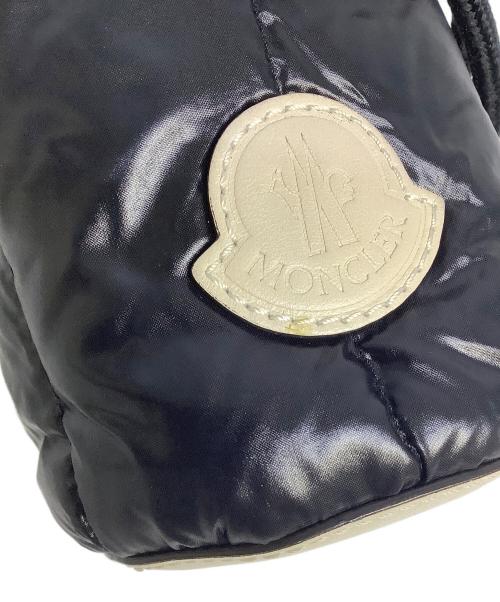 MONCLER（モンクレール）MONCLER (モンクレール) ドリップショルダーバッグ ブラック×ベージュの古着・服飾アイテム