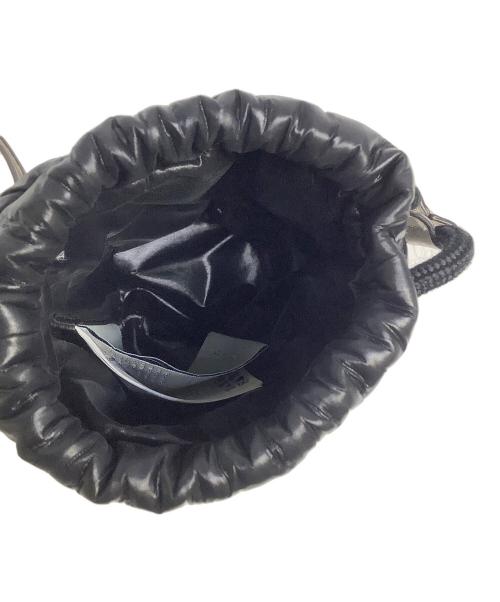 MONCLER（モンクレール）MONCLER (モンクレール) ドリップショルダーバッグ ブラック×ベージュの古着・服飾アイテム