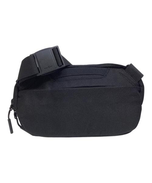 AER（エアー）AER (エアー) ウエストバッグ ブラックの古着・服飾アイテム