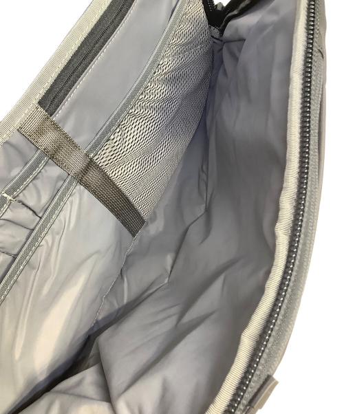 AER（エアー）AER (エアー) ボディーバッグ ブラックの古着・服飾アイテム