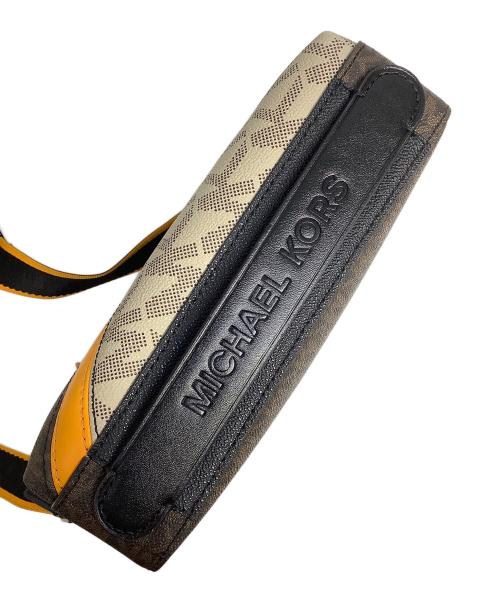 MICHAEL KORS（マイケル・コース）MICHAEL KORS (マイケル・コース) ショルダーバッグ ブラウンの古着・服飾アイテム