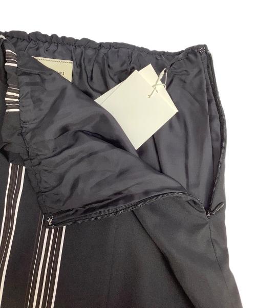 UNITED ARROWS（ユナイテッドアローズ）UNITED ARROWS (ユナイテッドアローズ) スカート ブラック サイズ:40の古着・服飾アイテム