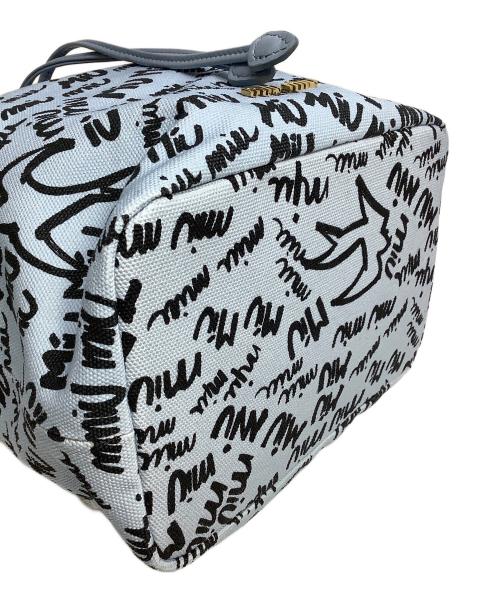 MIU MIU（ミュウミュウ）MIU MIU (ミュウミュウ) ドローストリングバッグ ブルーの古着・服飾アイテム