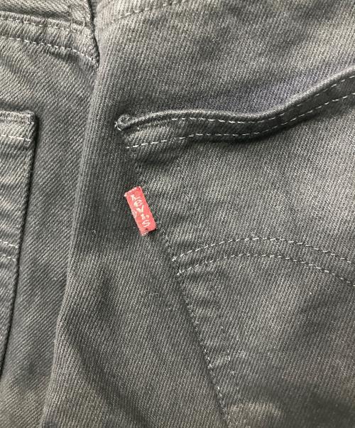 LEVI'S（リーバイス）LEVI'S (リーバイス) デニムパンツ ブラック サイズ:W28×L34の古着・服飾アイテム