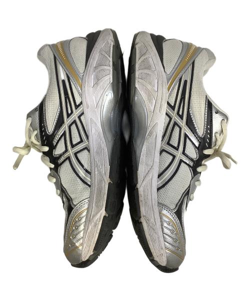 asics（アシックス）asics (アシックス) スニーカー ホワイト×ブラック サイズ:27.5cmの古着・服飾アイテム