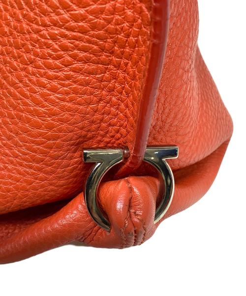 Salvatore Ferragamo（サルヴァトーレ フェラガモ）Salvatore Ferragamo (サルヴァトーレ フェラガモ) 2WAYバッグ オレンジの古着・服飾アイテム