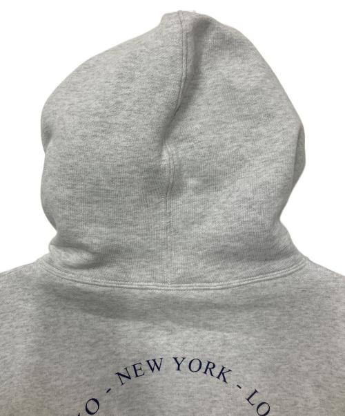 HUF（ハフ）HUF (ハフ) プルオーバーパーカー グレー サイズ:Mの古着・服飾アイテム