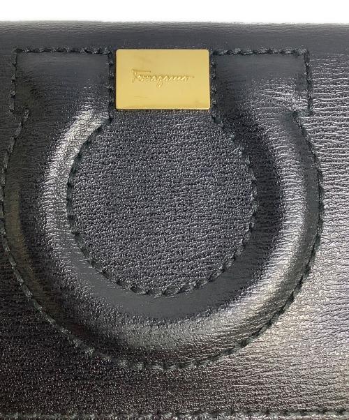 Ferragamo（フェラガモ）Ferragamo (フェラガモ) 2つ折り財布 ブラックの古着・服飾アイテム