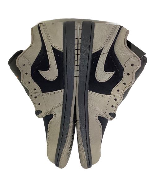 NIKE（ナイキ）NIKE (ナイキ) スニーカー ブラック×グレー サイズ:27.5cmの古着・服飾アイテム