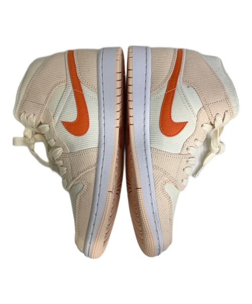 NIKE（ナイキ）NIKE (ナイキ) Air JORDAN 1 MID SE ベージュ×オレンジ サイズ:23cm 未使用品の古着・服飾アイテム