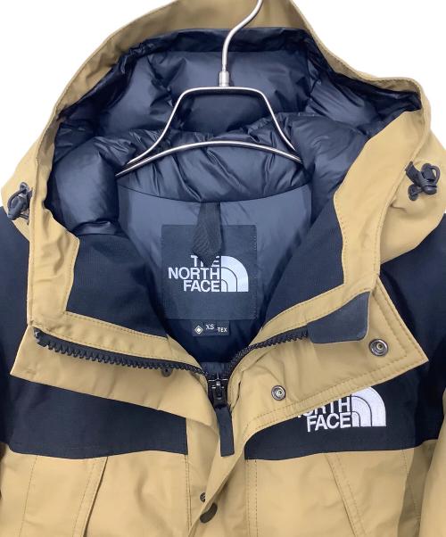 THE NORTH FACE（ザ ノース フェイス）THE NORTH FACE (ザ ノース フェイス) Mountain Down Jacket ベージュ×ブラック サイズ:XSの古着・服飾アイテム