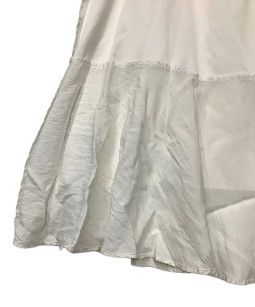 FRAY ID（フレイ アイディー）FRAY ID (フレイ アイディー) スカート ホワイトの古着・服飾アイテム