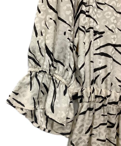 MUVEIL（ミュベール）MUVEIL (ミュベール) 長袖ワンピース アイボリー サイズ:38の古着・服飾アイテム