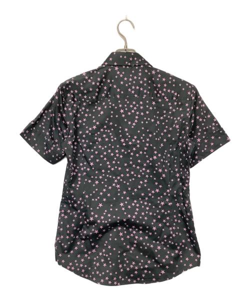 Vivienne Westwood man（ヴィヴィアン ウェストウッド マン）Vivienne Westwood man (ヴィヴィアン ウェストウッド マン) 半袖シャツ グレー×ピンク サイズ:44の古着・服飾アイテム