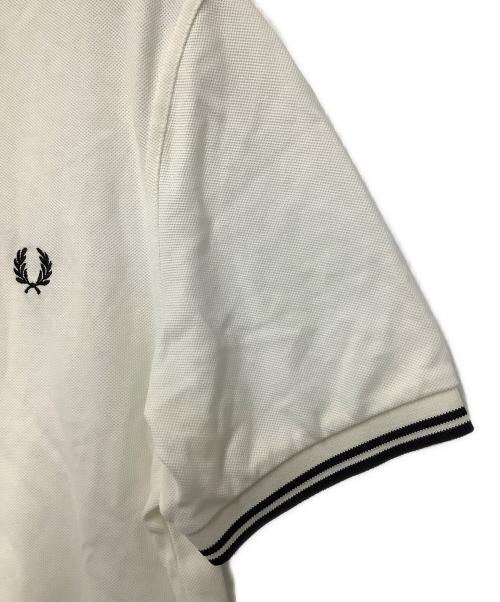 FRED PERRY（フレッドペリー）FRED PERRY (フレッドペリー) ポロシャツ ホワイト サイズ:Lの古着・服飾アイテム