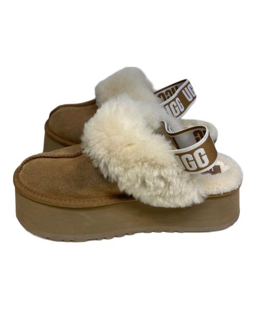 UGG（アグ）UGG (アグ) FUNKETTE ベージュ サイズ:24の古着・服飾アイテム