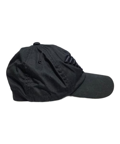 EMPORIO ARMANI（エンポリオ アルマーニ）EMPORIO ARMANI (エンポリオ アルマーニ) キャップ ブラック 未使用品の古着・服飾アイテム