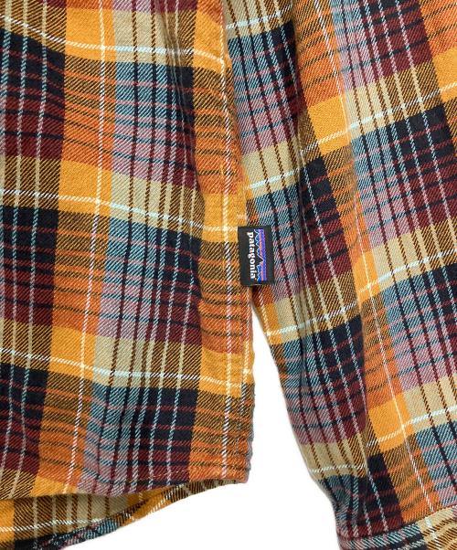 Patagonia（パタゴニア）Patagonia (パタゴニア) 長袖シャツ ベージュ サイズ:Sの古着・服飾アイテム