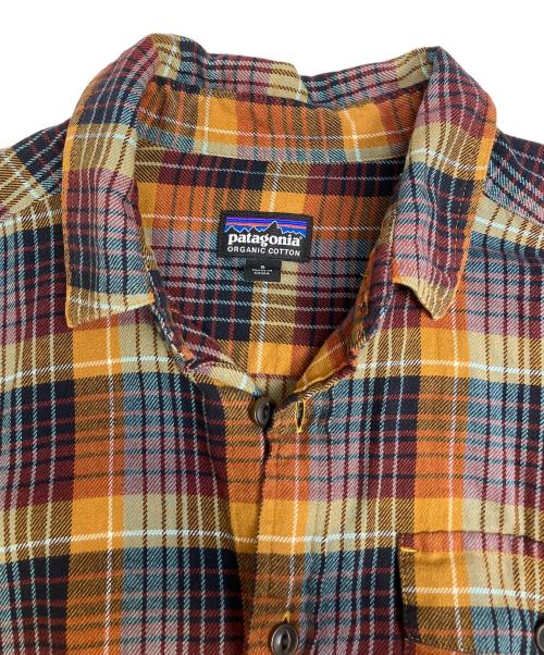 Patagonia（パタゴニア）Patagonia (パタゴニア) 長袖シャツ ベージュ サイズ:Sの古着・服飾アイテム