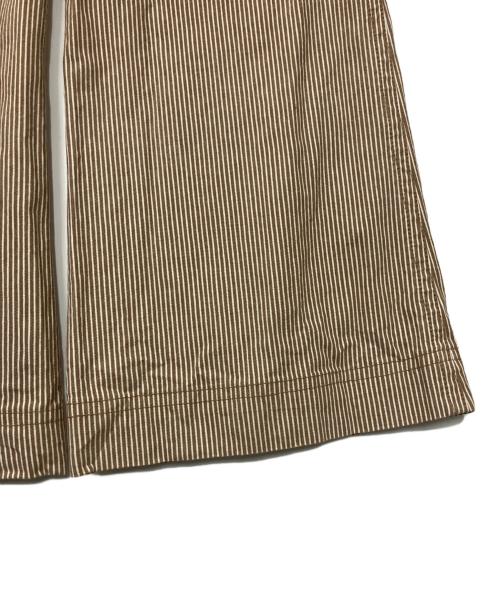 BURBERRY BLUE LABEL（バーバリー ブルー レーベル）BURBERRY BLUE LABEL (バーバリー ブルー レーベル) カーゴパンツ ベージュ×ホワイト サイズ:25の古着・服飾アイテム