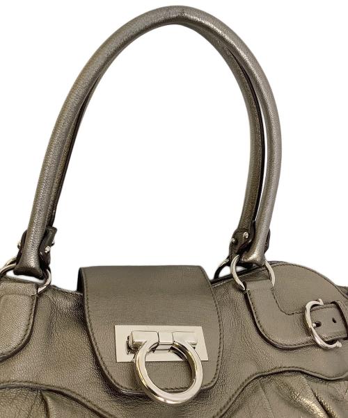 Salvatore Ferragamo（サルヴァトーレ フェラガモ）Salvatore Ferragamo (サルヴァトーレ フェラガモ) レザーハンドバッグ シルバーの古着・服飾アイテム